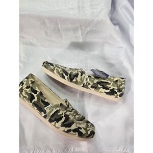 TOMS Alpargata Dirty Olive Camouflage‎ Print Slip On Shoes Size 8 Womens NWT